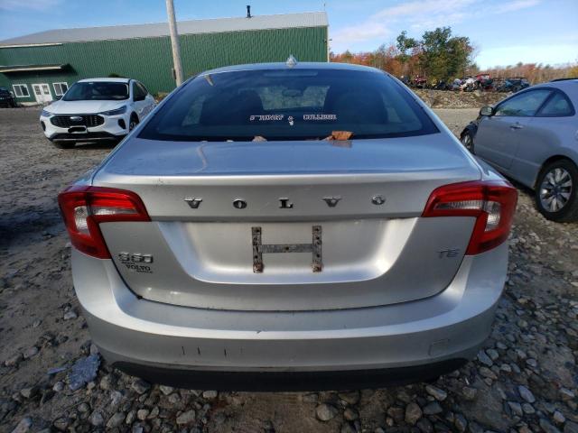 YV1622FS7C2033976 - 2012 VOLVO S60 T5 SILVER photo 6