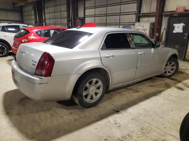 2C3JA53G65H588372 - 2005 CHRYSLER 300 TOURING SILVER photo 3