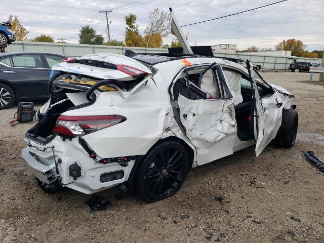 4T1K61BK2PU101633 - 2023 TOYOTA CAMRY XSE WHITE photo 3