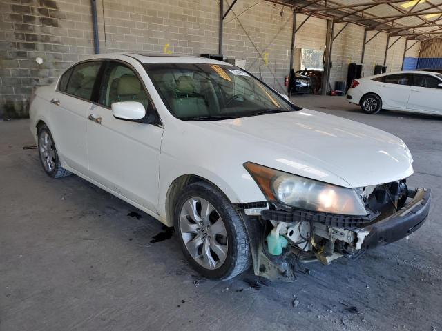 5KBCP3F87AB011069 - 2010 HONDA ACCORD EXL WHITE photo 4