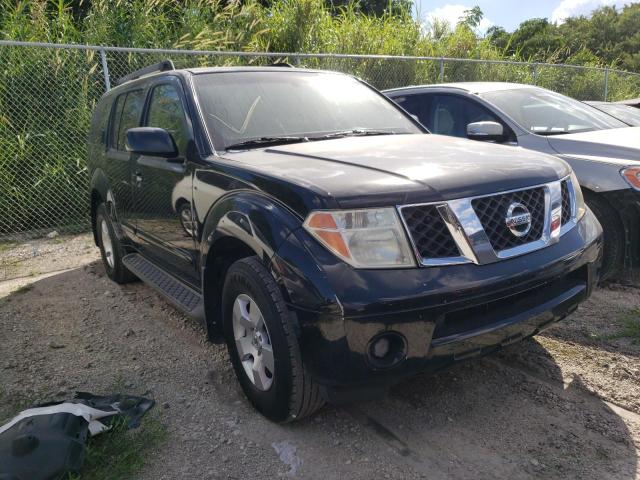 5N1AR18UX7C625744 - 2007 NISSAN PATHFINDER LE 黑色 照片 4