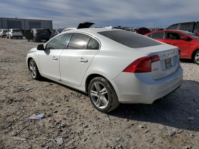 YV140MFCXF1313130 - 2015 VOLVO S60 PREMIE WHITE photo 2