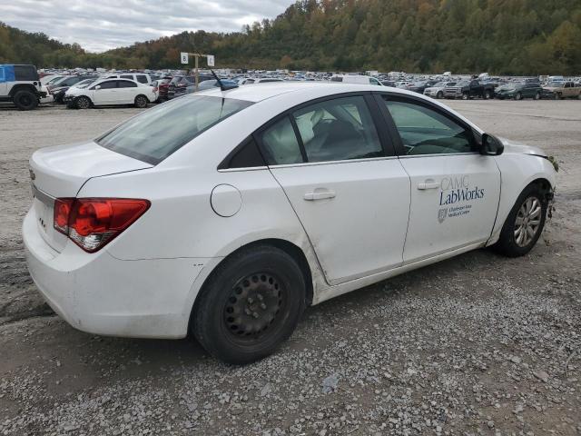 1G1PC5SHXB7278767 - 2011 CHEVROLET CRUZE LS WHITE photo 3