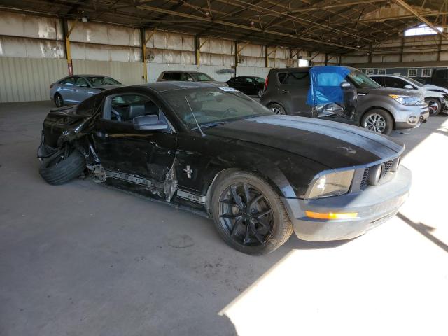 1ZVHT80N885115994 - 2008 FORD MUSTANG BLACK photo 4