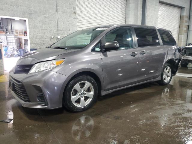 2018 TOYOTA SIENNA L, 