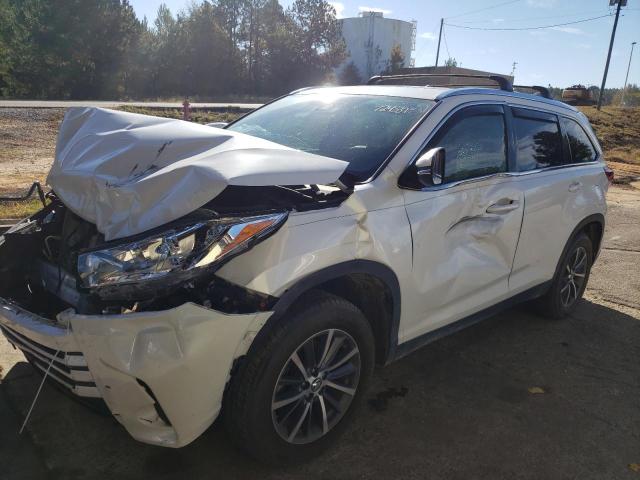 5TDKZRFH7KS569654 - 2019 TOYOTA HIGHLANDER SE WHITE photo 1