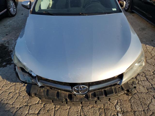 4T1BF1FK9GU215638 - 2016 TOYOTA CAMRY LE SILVER photo 11