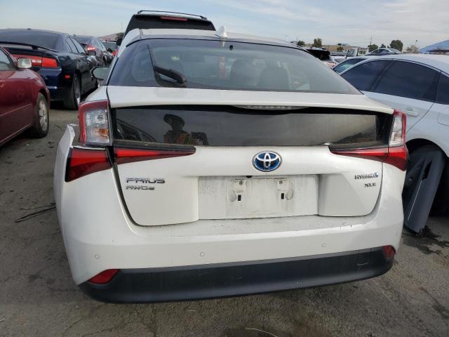 JTDL9RFU6L3014246 - 2020 TOYOTA PRIUS LE WHITE photo 6