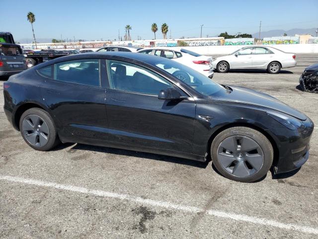 5YJ3E1EBXNF246383 - 2022 TESLA MODEL 3 BLACK photo 4