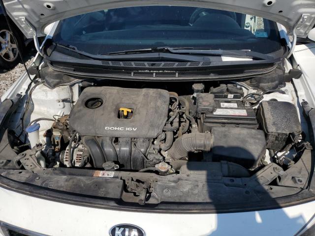 3KPFK4A73HE058744 - 2017 KIA FORTE LX WHITE photo 11