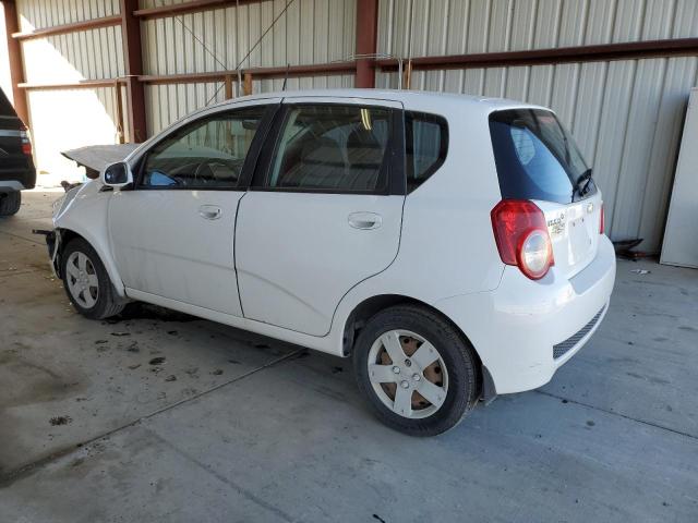 KL1TD66E09B638734 - 2009 CHEVROLET AVEO LS WHITE photo 2