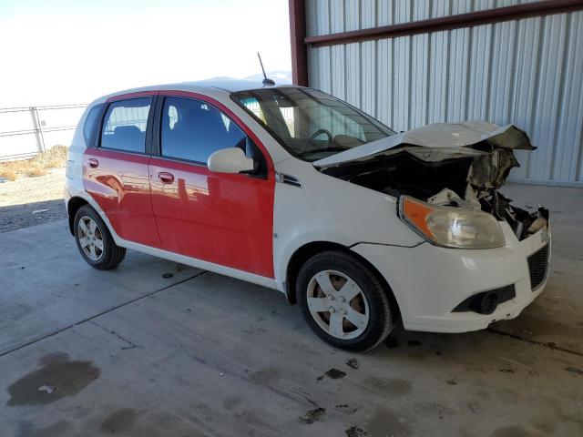 KL1TD66E09B638734 - 2009 CHEVROLET AVEO LS WHITE photo 4