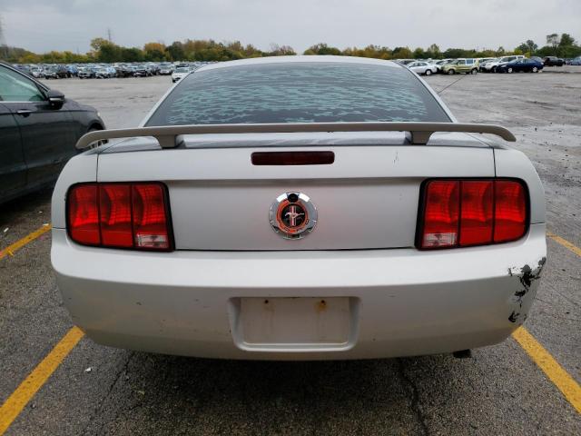 1ZVFT80N565110790 - 2006 FORD MUSTANG SILVER photo 6