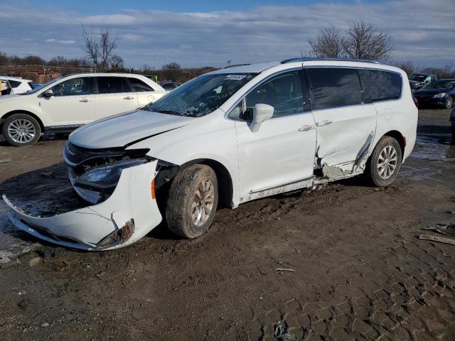 2C4RC1BGXJR142541 - 2018 CHRYSLER PACIFICA TOURING L WHITE photo 1