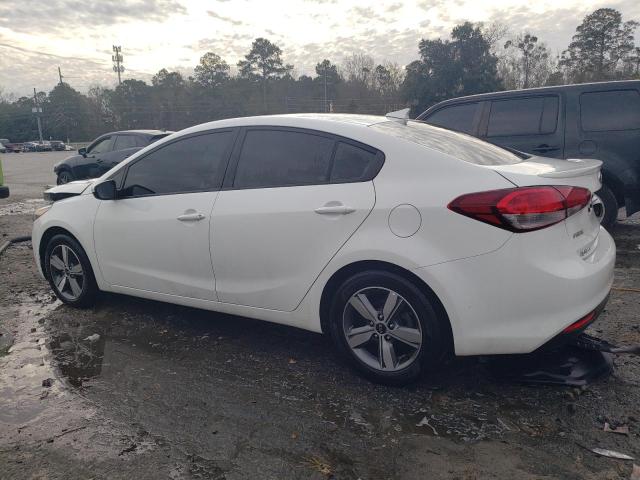 3KPFL4A78JE219639 - 2018 KIA FORTE LX WHITE photo 2