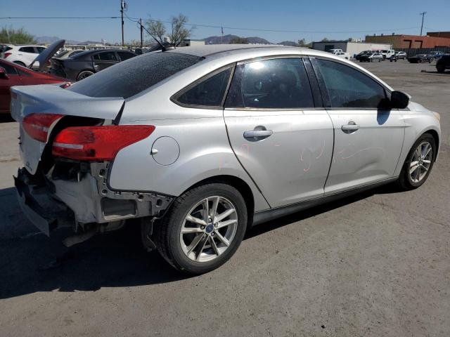 1FADP3F23GL360935 - 2016 FORD FOCUS SE SILVER photo 3