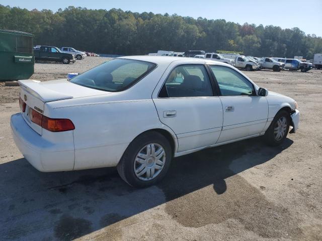 4T1BG22KX1U809154 - 2001 TOYOTA CAMRY CE WHITE photo 3