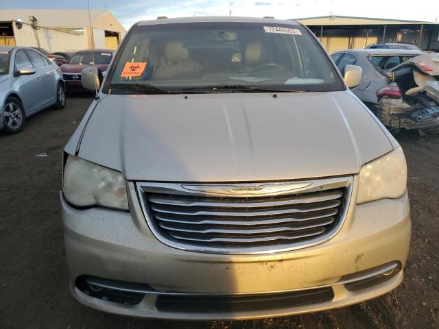 2C4RC1BG4DR745859 - 2013 CHRYSLER TOWN & COU TOURING 金色 照片 5