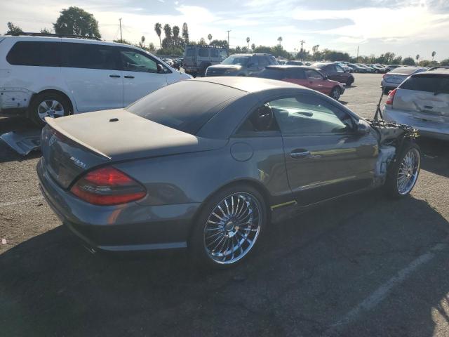 WDBSK7BA0BF167359 - 2011 MERCEDES-BENZ SL 550 GRAY photo 3