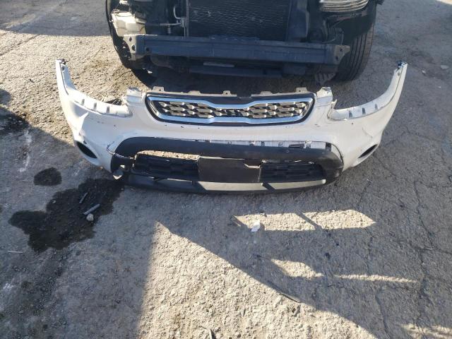 KNDJT2A55C7434170 - 2012 KIA SOUL WHITE photo 12