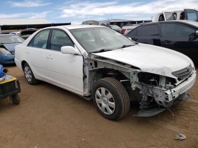 JTDBE32K630192071 - 2003 TOYOTA CAMRY LE WHITE photo 4