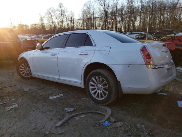 2C3CCAAG4DH556498 - 2013 CHRYSLER 300 WHITE photo 2