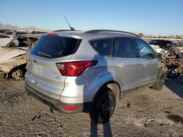 1FMCU0GD8KUB07198 - 2019 FORD ESCAPE SE SILVER photo 3