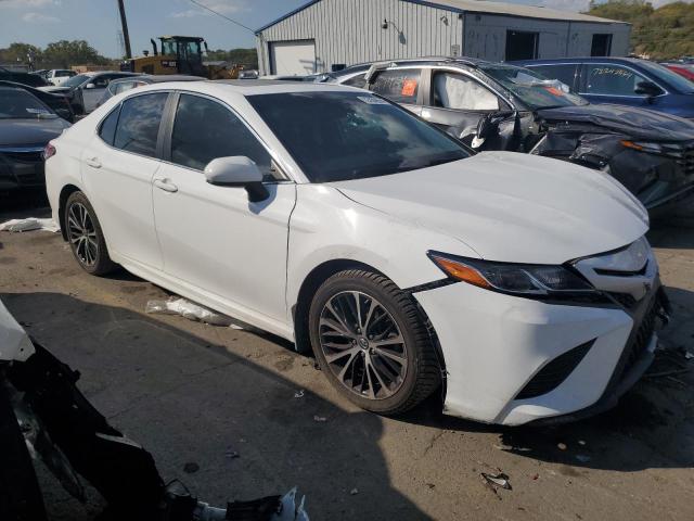 4T1B11HK3KU806617 - 2019 TOYOTA CAMRY L WHITE photo 4