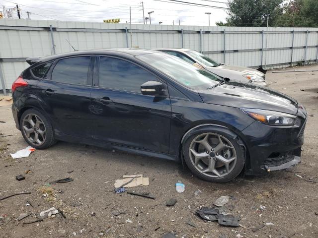 1FADP3L99JL297770 - 2018 FORD FOCUS ST BLACK photo 4