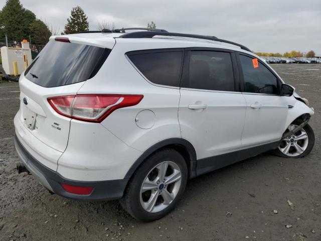 1FMCU9G9XFUC84003 - 2015 FORD ESCAPE SE WHITE photo 3