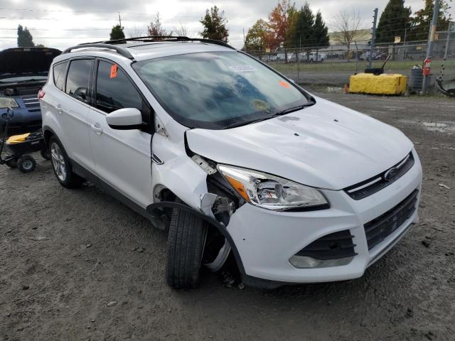 1FMCU9G9XFUC84003 - 2015 FORD ESCAPE SE WHITE photo 4