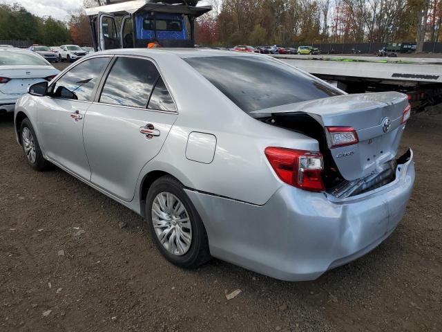 4T4BF1FK0ER343771 - 2014 TOYOTA CAMRY L SILVER photo 2