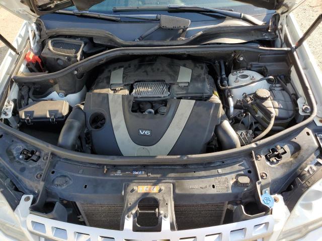 4JGBB8GB4AA620561 - 2010 MERCEDES-BENZ ML 350 4MATIC WHITE photo 12