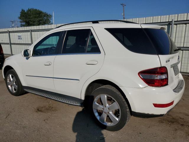 4JGBB8GB4AA620561 - 2010 MERCEDES-BENZ ML 350 4MATIC WHITE photo 2
