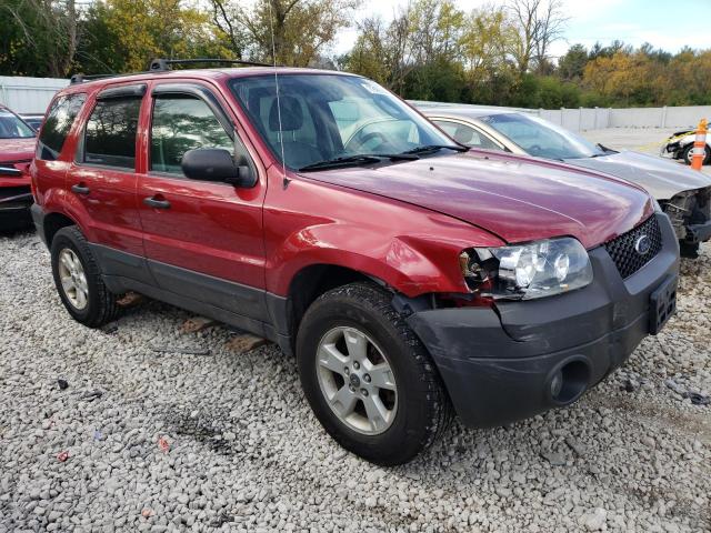 1FMYU93185DA07953 - 2005 FORD ESCAPE XLT RED photo 4