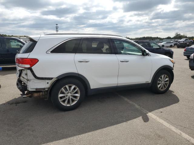 5XYPGDA31GG021373 - 2016 KIA SORENTO LX WHITE photo 3