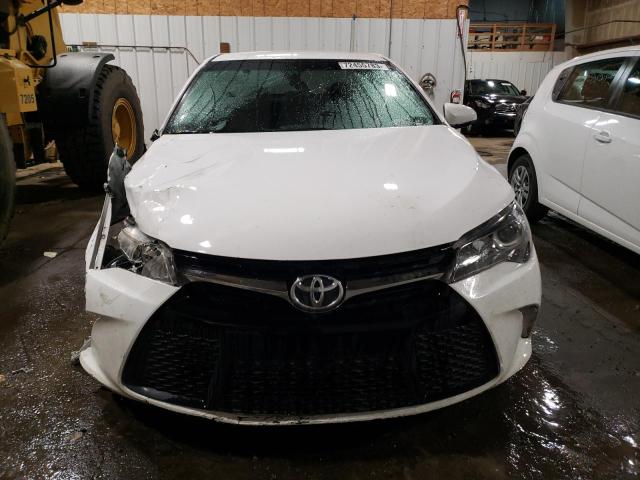 4T1BF1FK4FU881479 - 2015 TOYOTA CAMRY SE LE 白色 照片 5