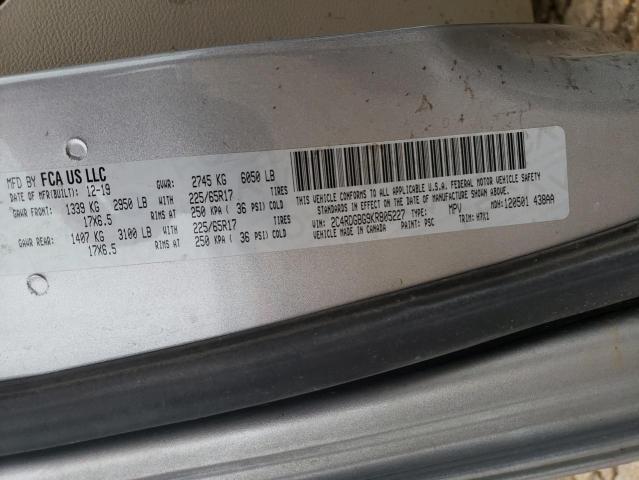 2C4RDGBG9KR805227 - 2019 DODGE GRAND CARA SE SILVER photo 13