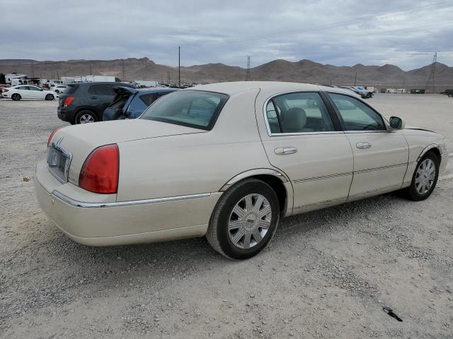 1LNHM83WX3Y651465 - 2003 LINCOLN TOWN CAR C BEIGE photo 3