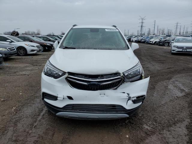 KL4CJESB5JB551630 - 2018 BUICK ENCORE PREFERRED WHITE photo 5