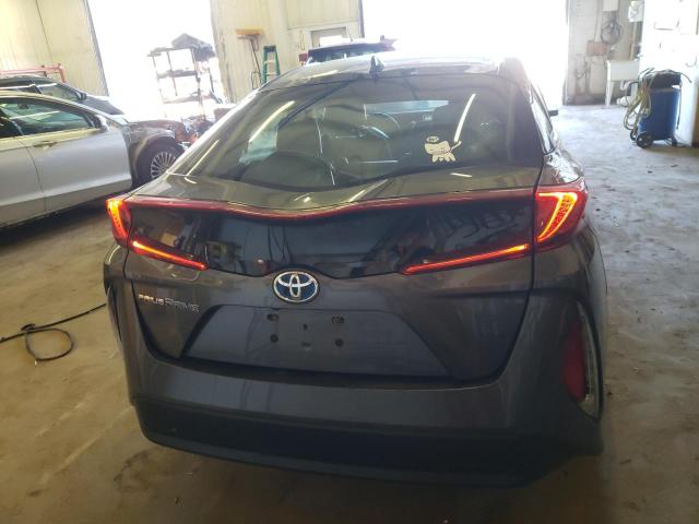 JTDKARFPXH3000919 - 2017 TOYOTA PRIUS PRIM GRAY photo 6