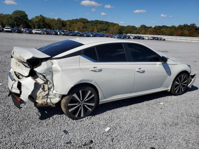 1N4BL4CV0MN380986 - 2021 NISSAN ALTIMA SR WHITE photo 3