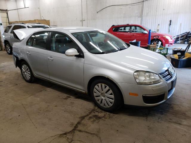 3VWJX7AJ8AM061026 - 2010 VOLKSWAGEN JETTA S SILVER photo 4