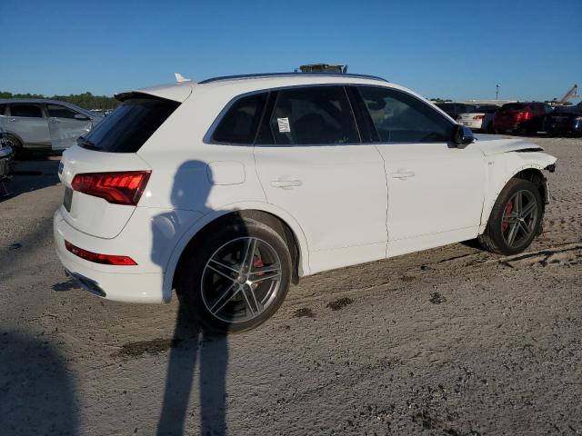 WA1C4AFY9J2235243 - 2018 AUDI SQ5 PRESTIGE WHITE photo 3