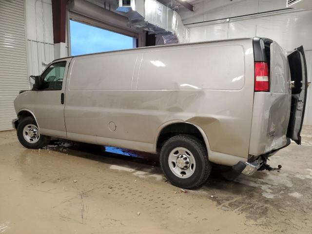 1GCZGUCG6D1183214 - 2013 CHEVROLET EXPRESS 35 TAN photo 2