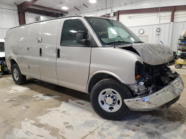 1GCZGUCG6D1183214 - 2013 CHEVROLET EXPRESS 35 TAN photo 4