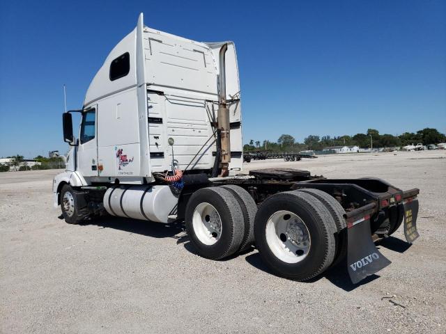 4V4NC9TG97N461385 - 2007 VOLVO VN VNL WHITE photo 3