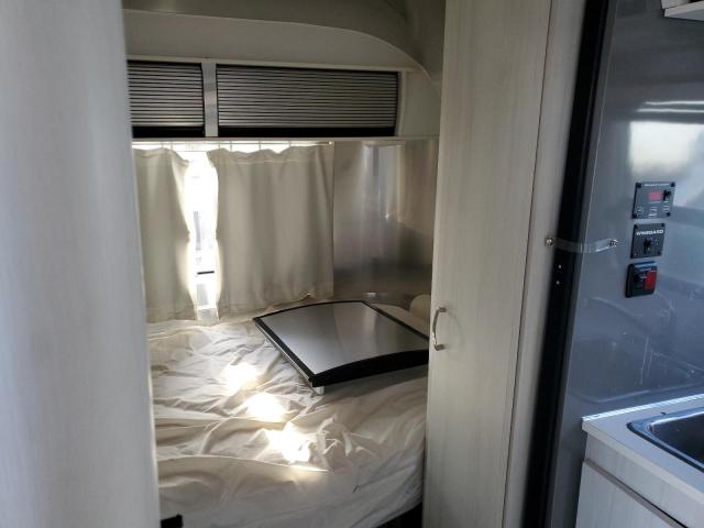 1STHRAC16JJ544230 - 2018 AIRS TRAILER SILVER photo 6