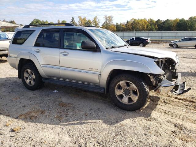 JTEBU14R058037890 - 2005 TOYOTA 4RUNNER SR5 SILVER photo 4