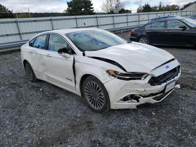 3FA6P0RU3JR255647 - 2018 FORD FUSION TITANIUM/PLATINUM HEV WHITE photo 4